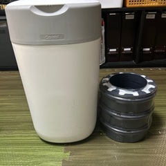 オムツ用ゴミ箱とカセット３個　コンビ　ポイテックの画像