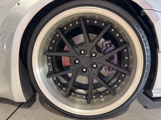 リバティーウォークオリジナルホイール