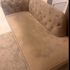 美品 LOWYA ベルベット調ソファーの画像
