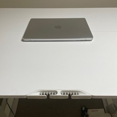 電動昇降式デスク2024年3月新品購入値段応相談の画像