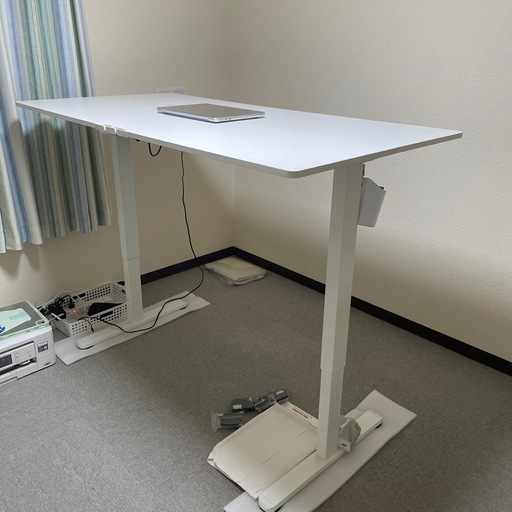 電動昇降式デスク2024年3月新品購入値段応相談