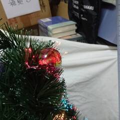 クリスマスツリー　高さ：115cm　箱、説明書あり　イルミネーションランプ点滅確認済みの画像