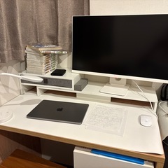 LG スマートモニター 27SR73U-W/LG MyView Smart Monitor / 27インチ 4K / webOS 23 / IPS / 約10.7億色表示(8bit+FRC) / DCI-P3 90% / アンチグレア / 5W+5Wスピーカー / AirPlay2 / Miracast/USB-C（USB PD 65W) / スリムデザイン / 3年安心・無輝点保証の画像