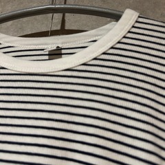 UNIQLOボーダー長袖トップスMsizeの画像
