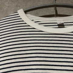 UNIQLOボーダー長袖トップスMsizeの画像