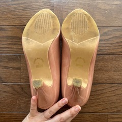 【ヒール7cm】パンプス サーモンピンク Lサイズ 光沢 エナメルの画像