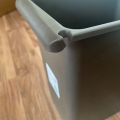 ゴミ箱（レジ袋の持ち手をかけられる）4個の画像