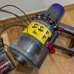 動作品　Dyson Cyclone V10 Fluffy SV12 ダイソンの画像
