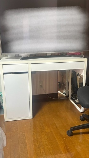 パソコンデスクとチェア付き