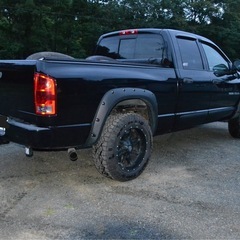北海道旭川近郊　ダッジラム　ピックアップ　RAM1500　SLT　5.7L　HＥMI　ララミー　クワッドキャブ　４ＷＤ　車検満タン　Ｖ８タンドラ　の画像