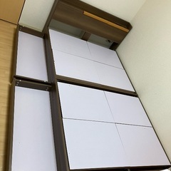 決まりました木製セミダブルベッド(コンセント、ヘッドボード付)マットレスもの画像