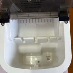 製氷機(変換プラグ付き)の画像