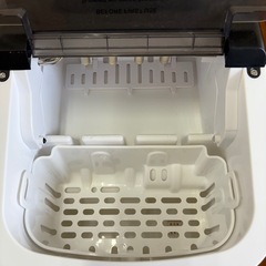 製氷機(変換プラグ付き)の画像