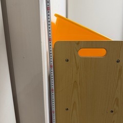 子供おもちゃ箱　収納棚の画像
