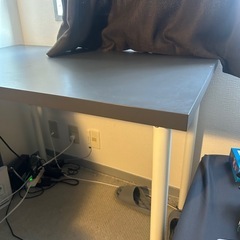 IKEAオフィス机の画像