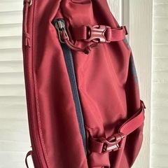 未使用 パタゴニア アトム スリング 8L Patagonia 赤 バックの画像