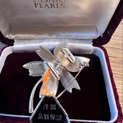 TASAKI PEARLS シルバーブローチ 花モチーフの画像