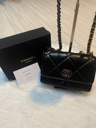 CHANEL チェーンショルダーバッグ
