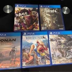 PS4コントローラーとソフト5本セットの画像
