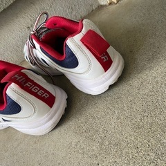 Tommy スニーカー　定価17000円の画像