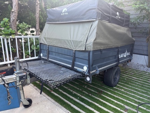 BLAST TRAIL T-33 ルーフテントつき付き