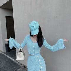 水色ニットセットアップ スカートの画像