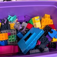 だだんだんブロックバケツの画像