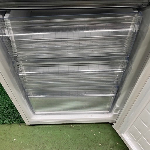 708 シャープ　大型冷蔵庫　容量300l〜400l 一人暮らし向け　右開き