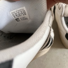 adidas スニーカー27.0cmの画像