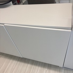白　扉付き　棚の画像