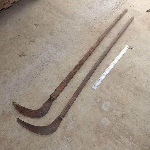 大鎌 2本セット 広貞 古道具 草刈り 下草刈り 長柄鎌 死神の鎌 カマ 古民家