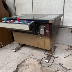 レトロ　テーブルゲーム機の画像