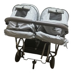 AIRBUGGY ダブルシート ベビーカー グレー　双子用ベビーカーの画像