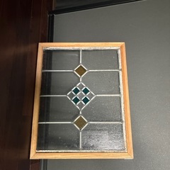 飾り窓　　ステンドグラスの画像