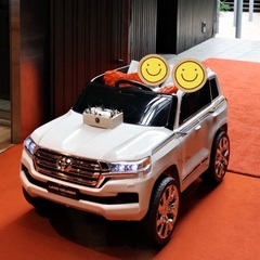 乗用ラジコン トヨタ ランドクルーザー 2人乗りの画像