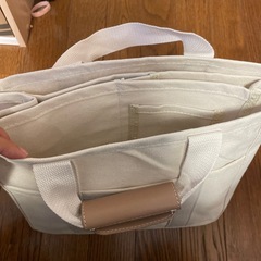 仕切りトートバッグの画像