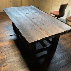10/14まで　船底の古材を天板に使用したテーブル の画像
