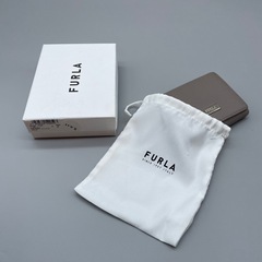 【FURLAフルラ】三つ折り財布 グレージュの画像