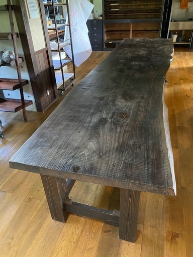 アスナロの木を使ったセンターテーブル