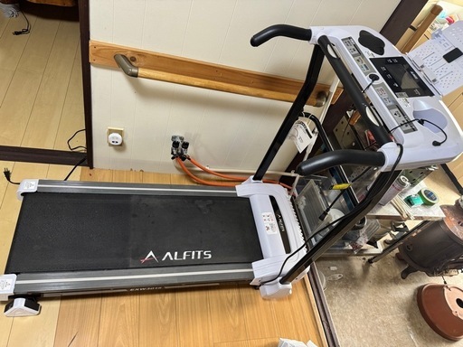 定価4万前後。電動ランニングマシーン