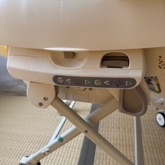 Combi コンビ　ネムリラ　電動ハイローチェアの画像