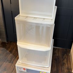 1つ500円 清掃済み 衣装ケースの画像