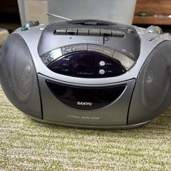 【まとめ販売】TOSHIBA・SANYO・SHARP CDラジカセ3台セット（掛川市受け渡し／動作品あり／カセット別売） の画像