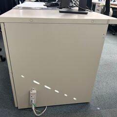 受渡者様決定！脇③【オフィス移転につき多数出品】超美品！脇机（サイドキャビネット）の画像