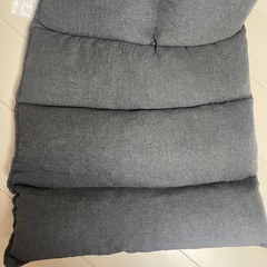 折り畳み式座椅子
の画像