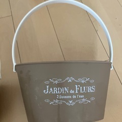 花ポット3点の画像