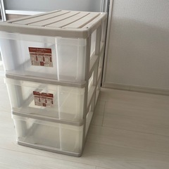 押入れ収納ケースの画像