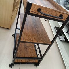 リユースのサカイ栃木店★ジモティ割あり★  ワゴン 木目調 W80×D40×H90.5 クリーニング済み TC10982の画像