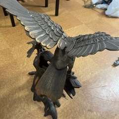 鷹の置物 てつせい鉄製の画像