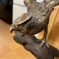 鷹の置物 てつせい鉄製の画像